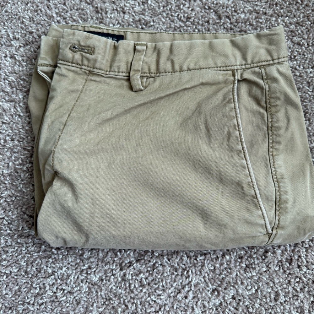 Banana Republic Men's Khaki Chinos